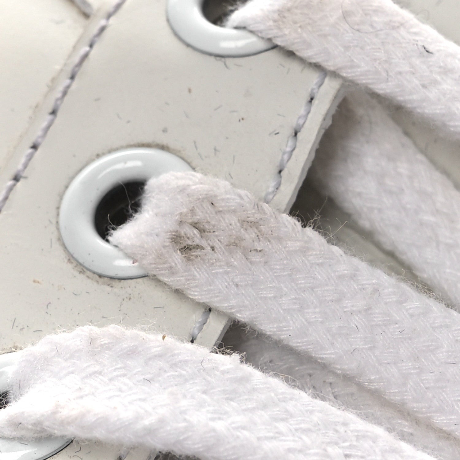 Gucci Calfskin Ayers Bee Embroidered Womens Ace Sneakers 38 White Green