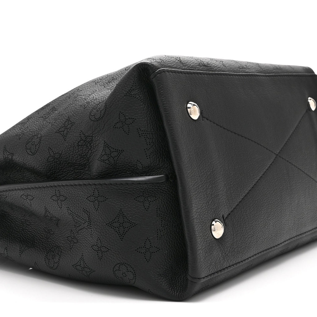 Louis Vuitton Mahina Carmel Hobo Black