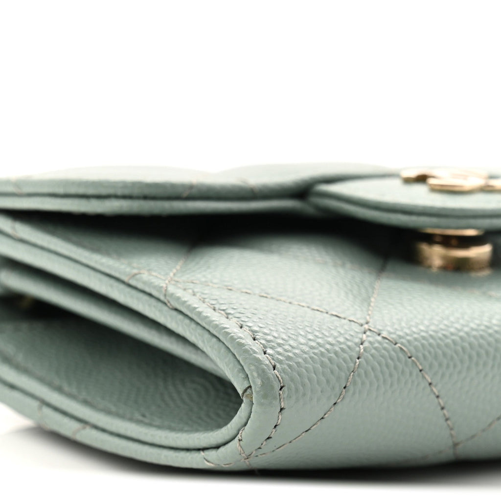 Caviar Quilted Flap Card Holder On Chain Light Green