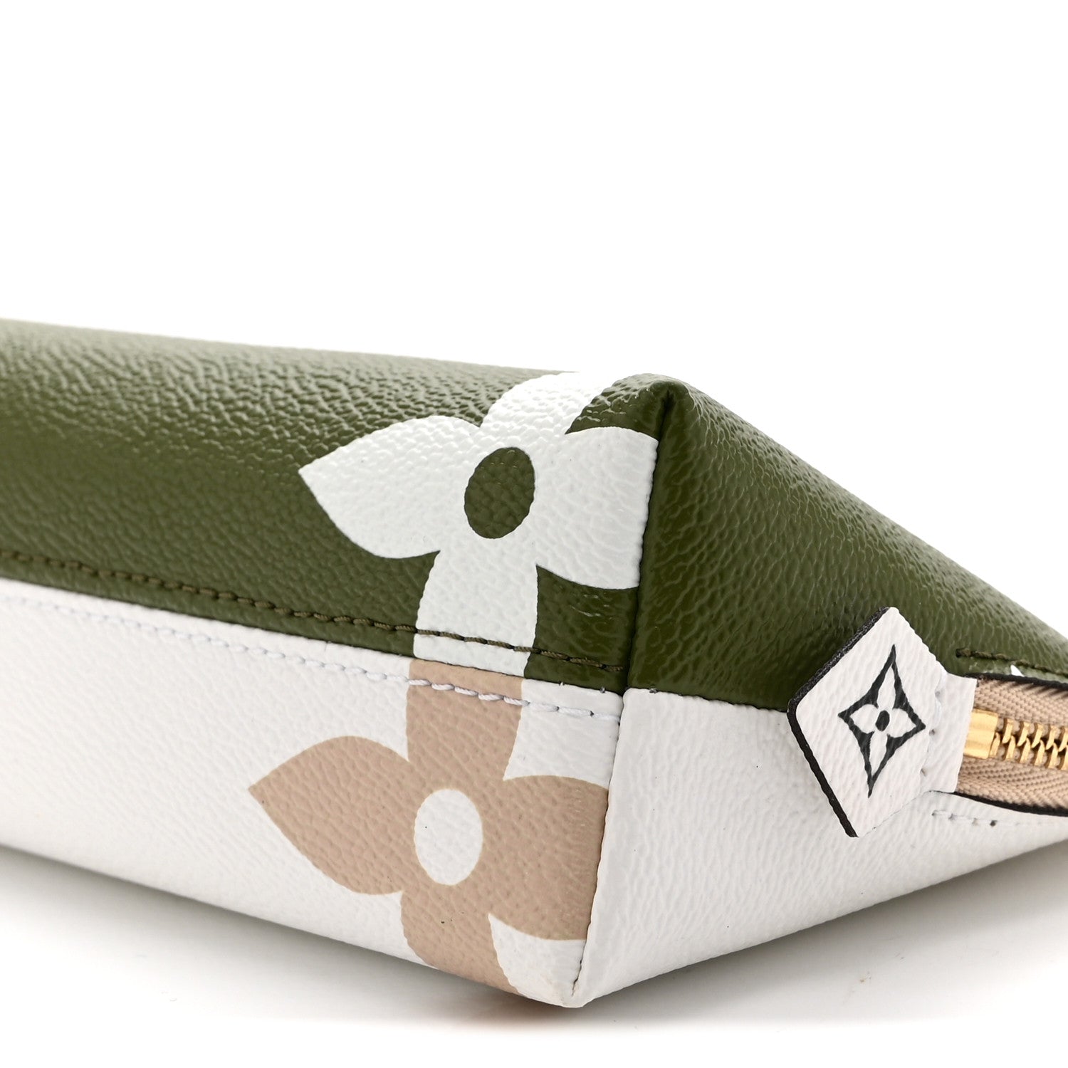 Louis Vuitton Monogram Giant Cosmetic Pouch Kaki
