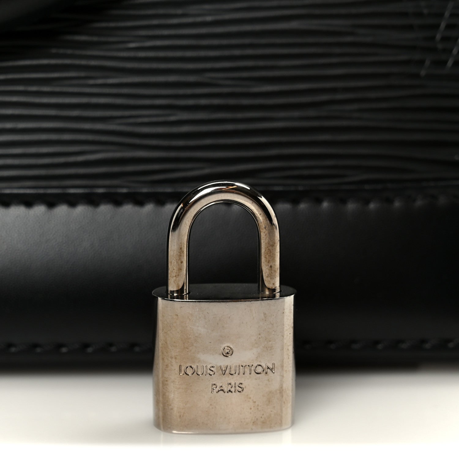 Louis Vuitton Epi Alma BB Black