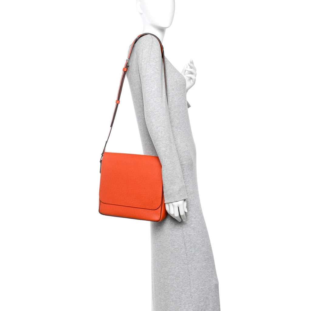 Louis Vuitton Taiga Roman PM Messenger Ambre