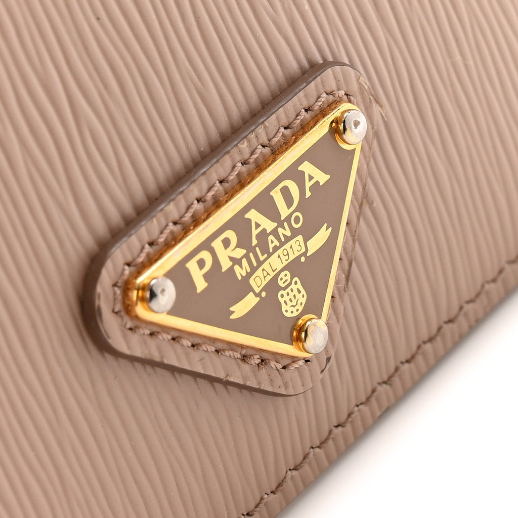 Prada Vitello Move Triangle Card Case Cipria