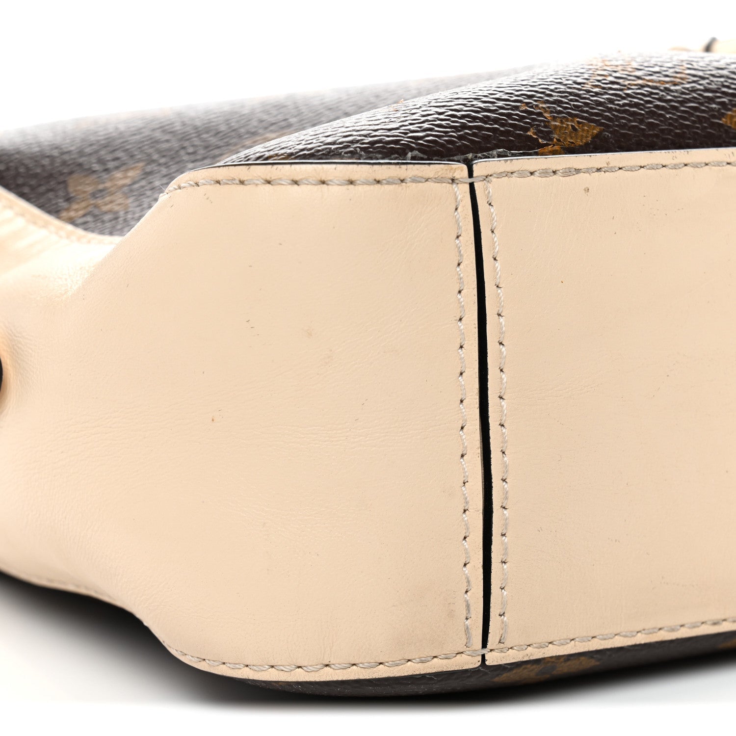 Louis Vuitton Monogram Saintonge Creme