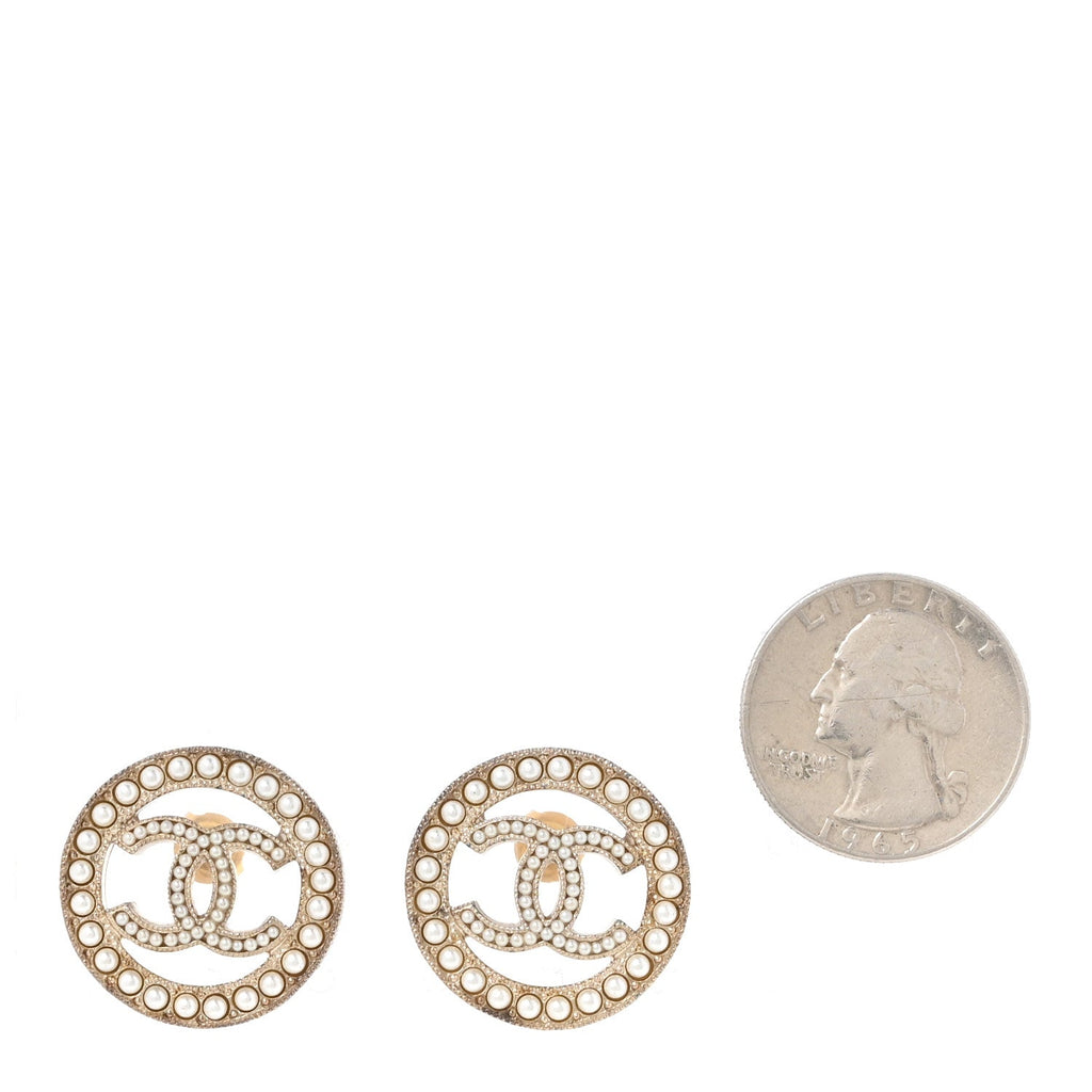 Pearl CC Round Earrings Gold