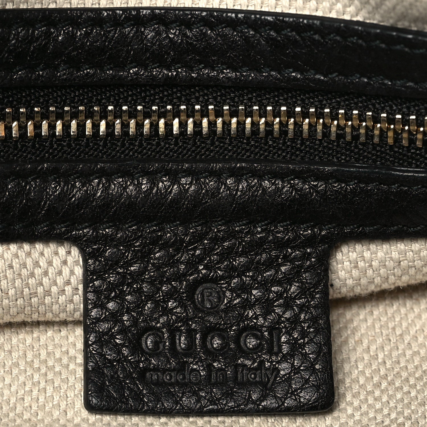 Gucci Pebbled Calfskin Medium Soho Chain Shoulder Bag Black