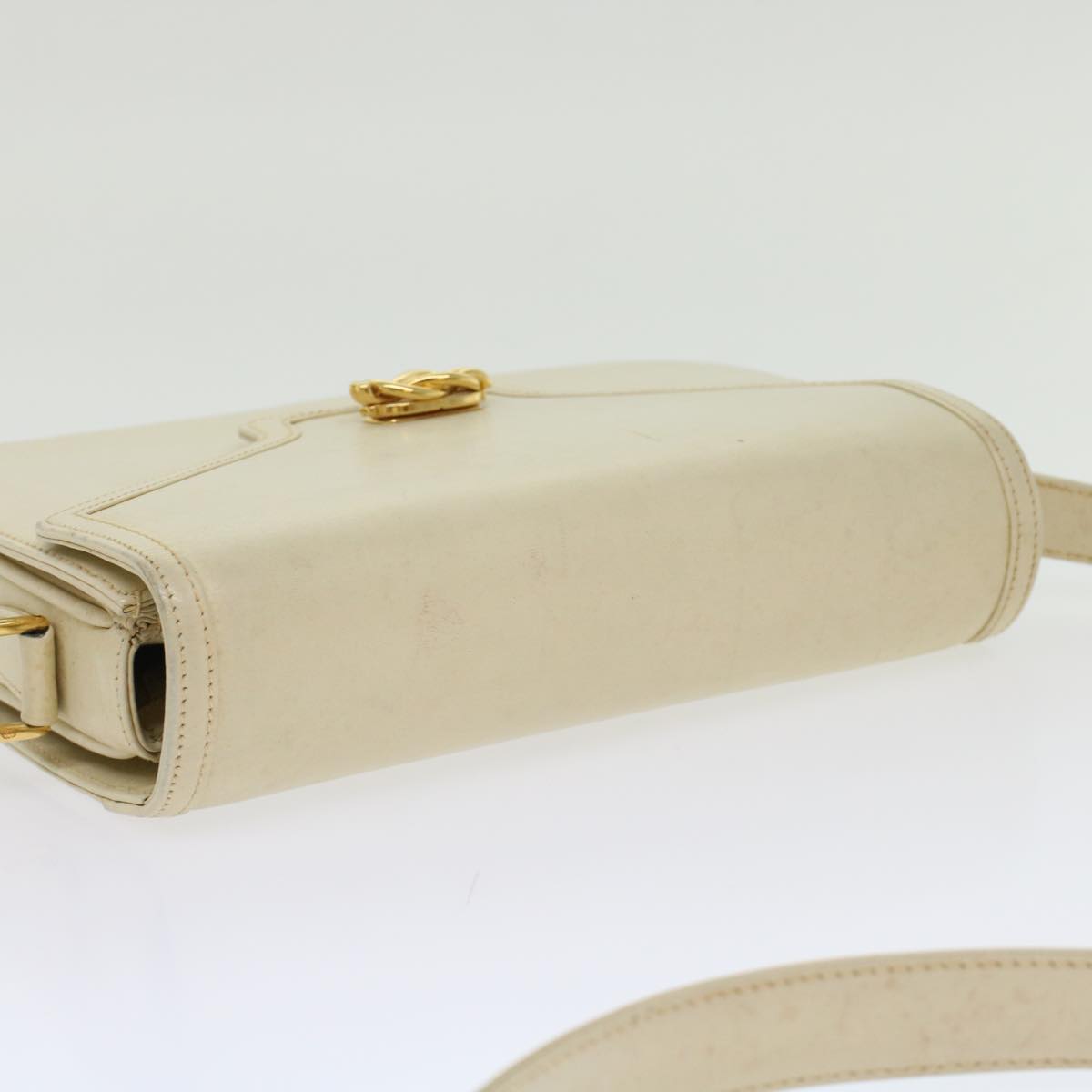 GUCCI Turn Lock Shoulder Bag Leather White 001.406.0587  45900