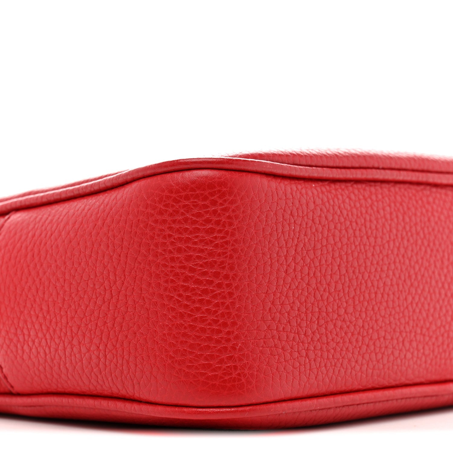 Gucci Pebbled Calfskin Small Soho Disco Bag Tabasco Red