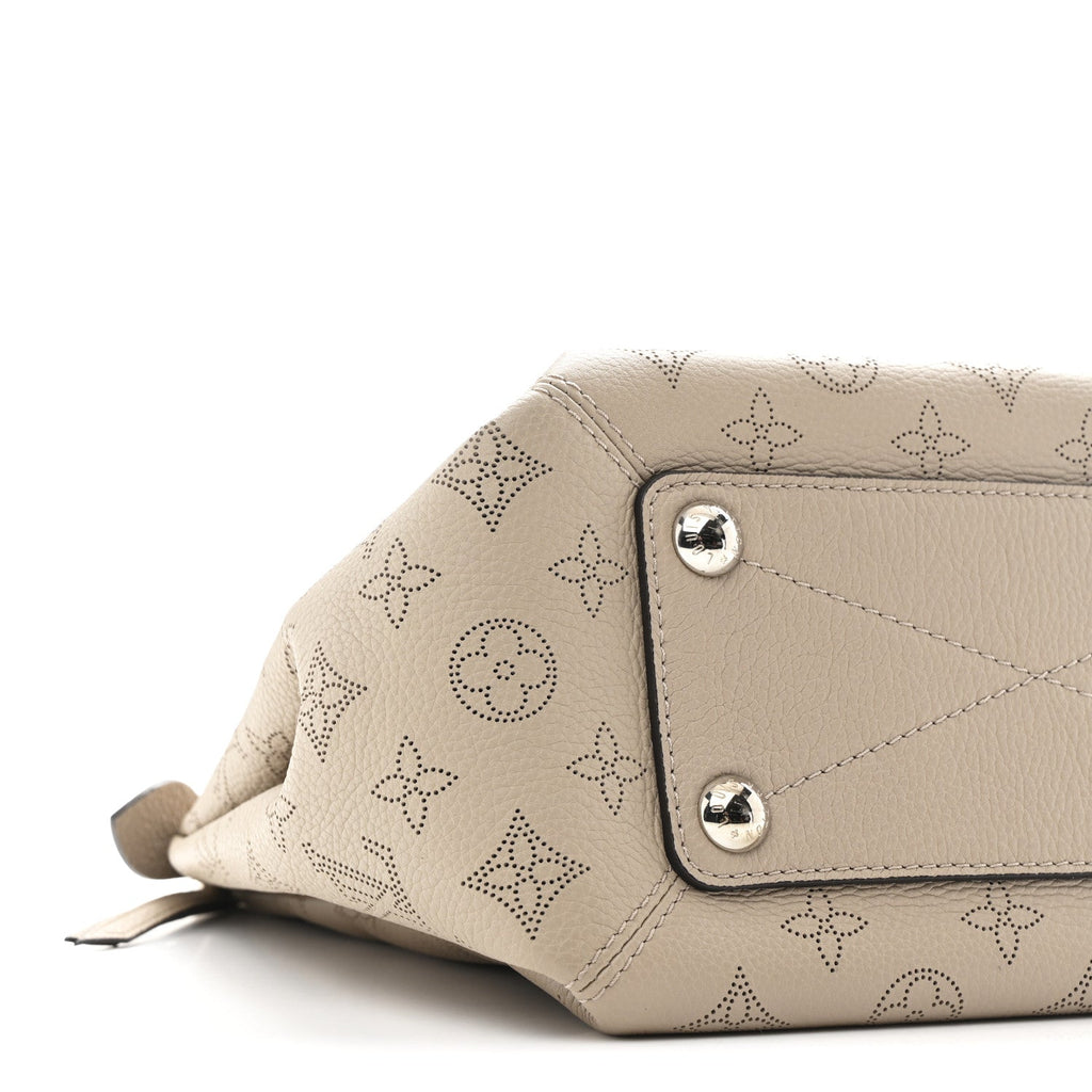 Louis Vuitton Mahina Babylone Chain BB Galet