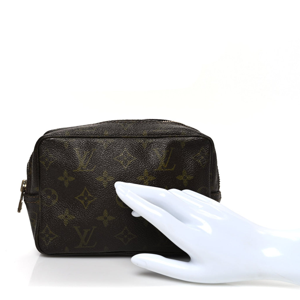 Louis Vuitton Monogram Trousse Toilette 19
