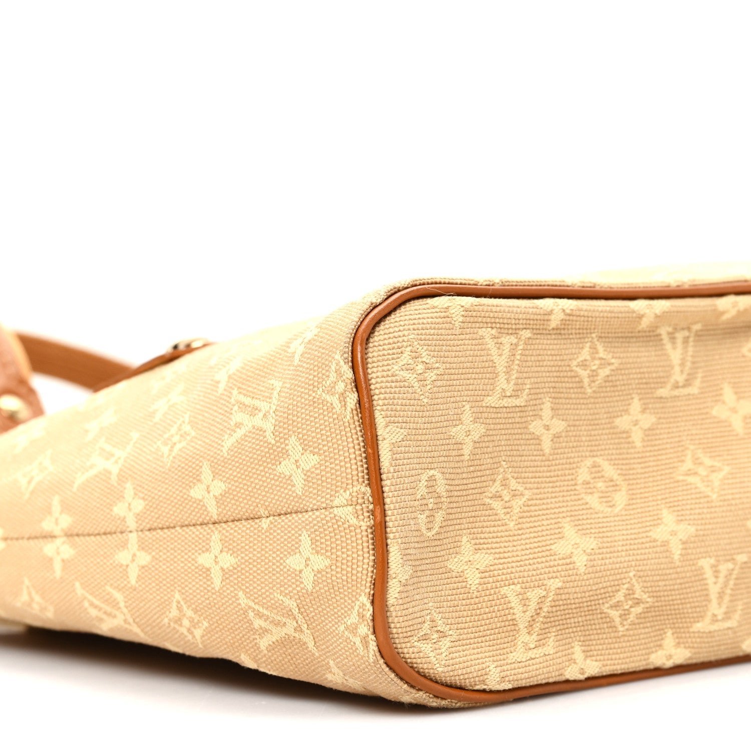 Louis Vuitton Mini Monogram LUCILLE PM Beige
