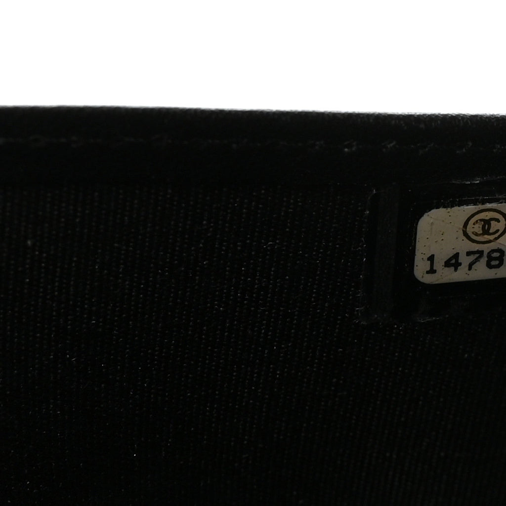Lambskin Diamond Stitched Yen Wallet Black
