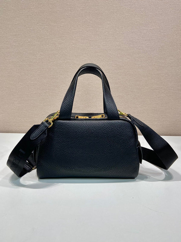 Prada Bags - 5549