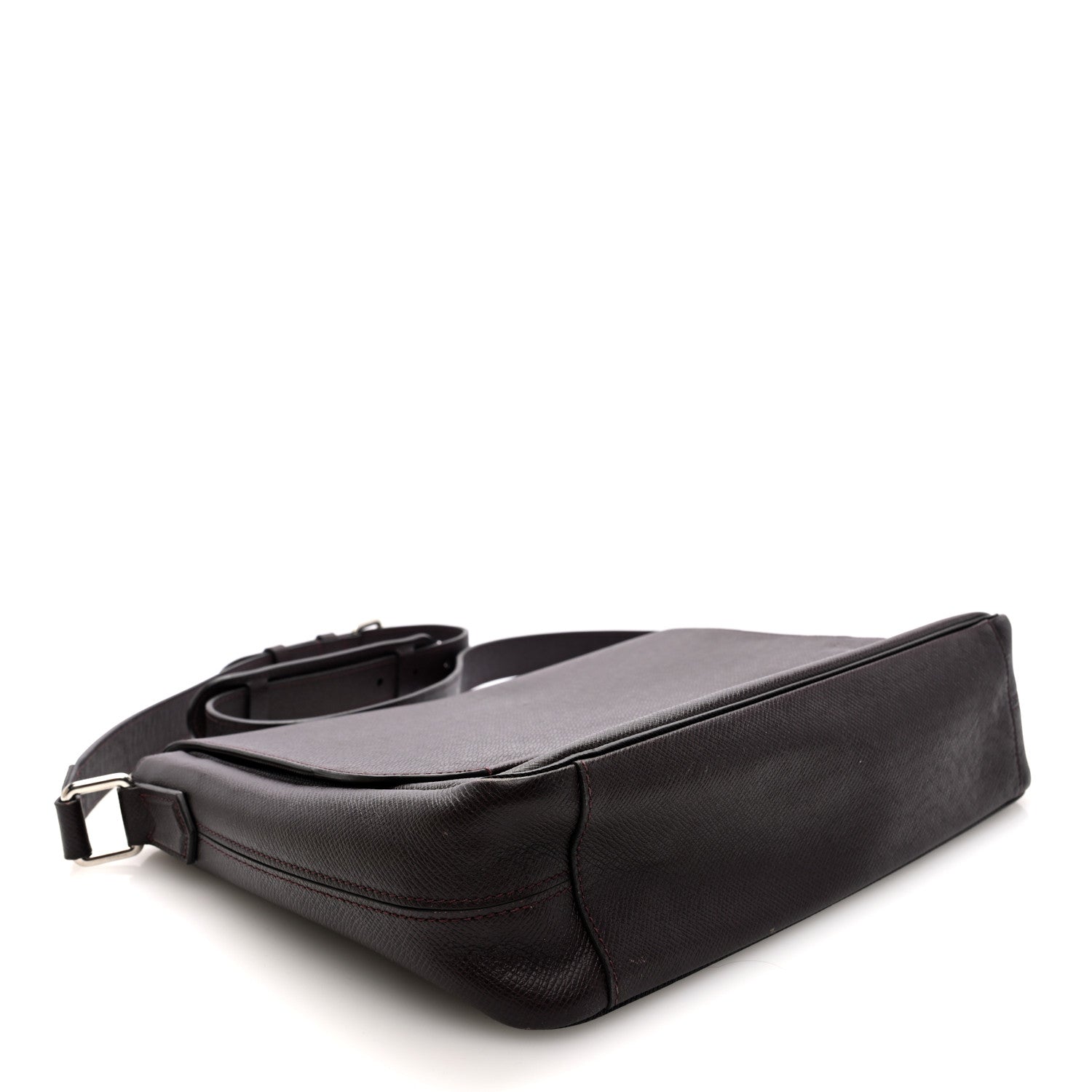 Louis Vuitton Taiga Roman MM Messenger NM Acajou