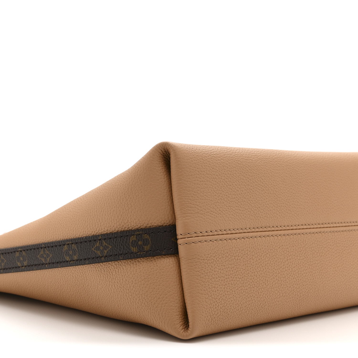 Louis Vuitton Calfskin Multipass Arizona Beige