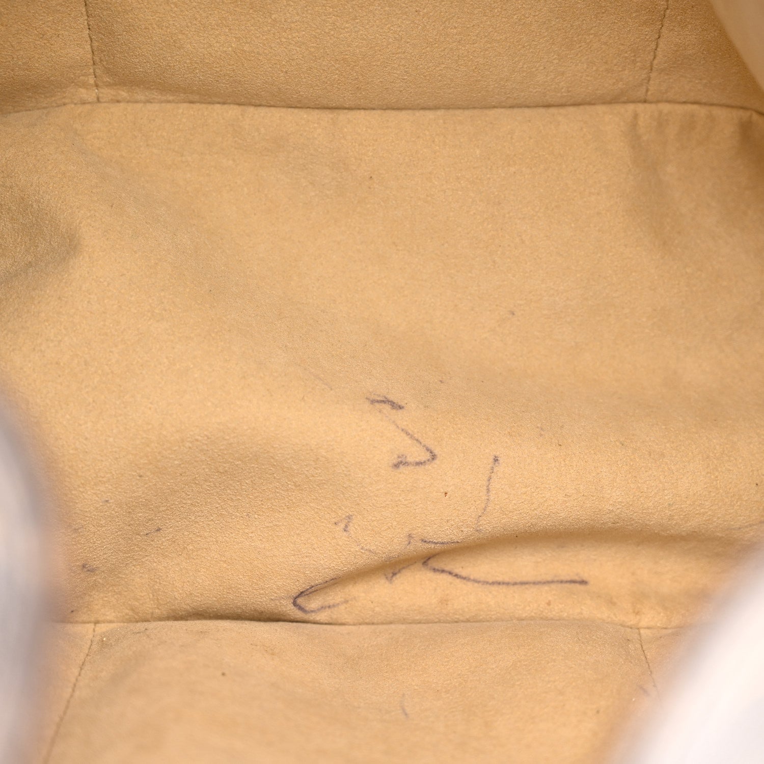 Louis Vuitton Monogram Artsy MM
