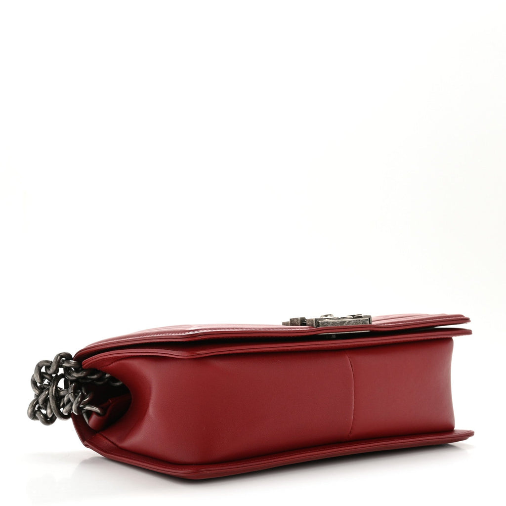 Chanel Lambskin Chevron Quilted Medium Boy Flap Red