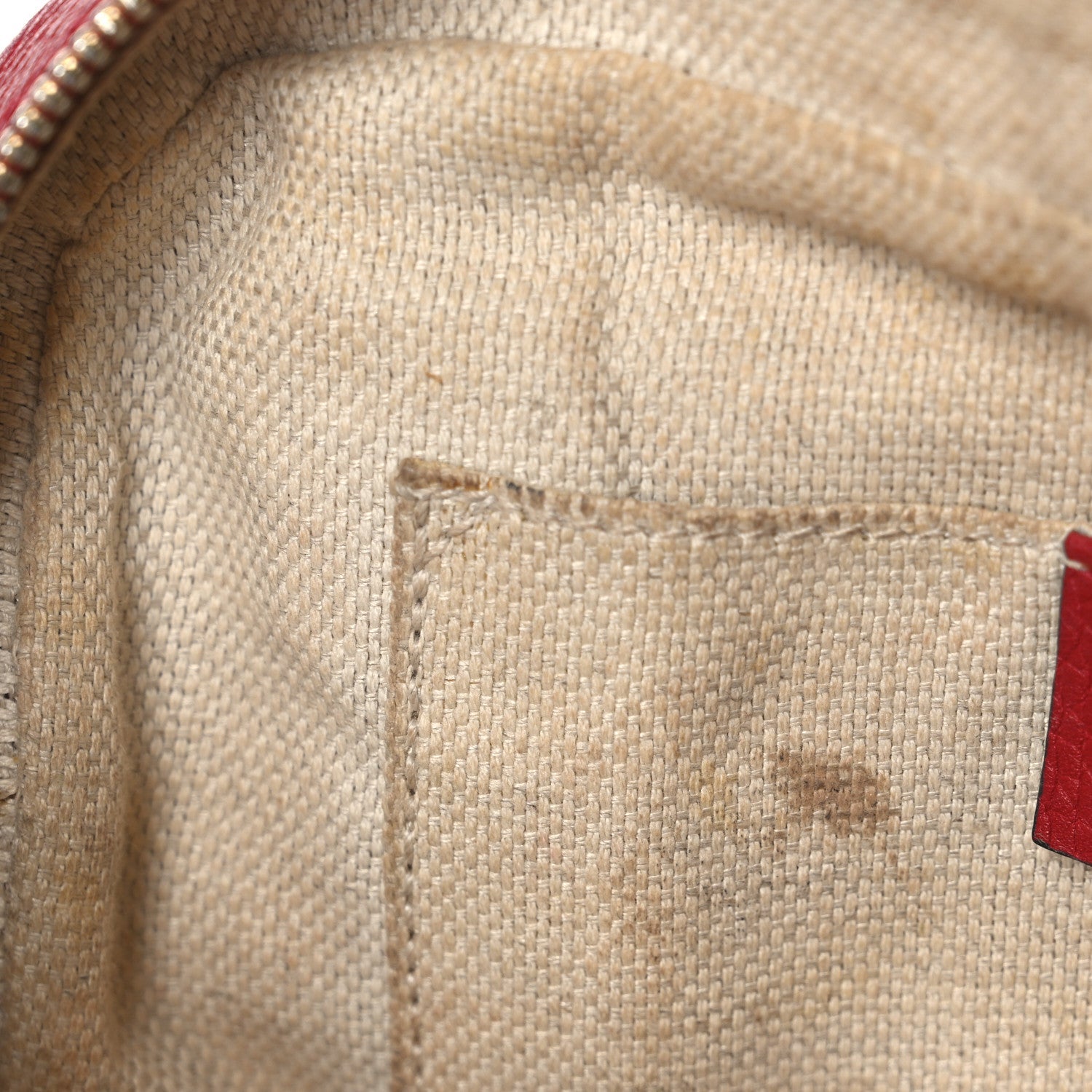 Gucci Pebbled Calfskin Small Soho Disco Bag Vibrant Red