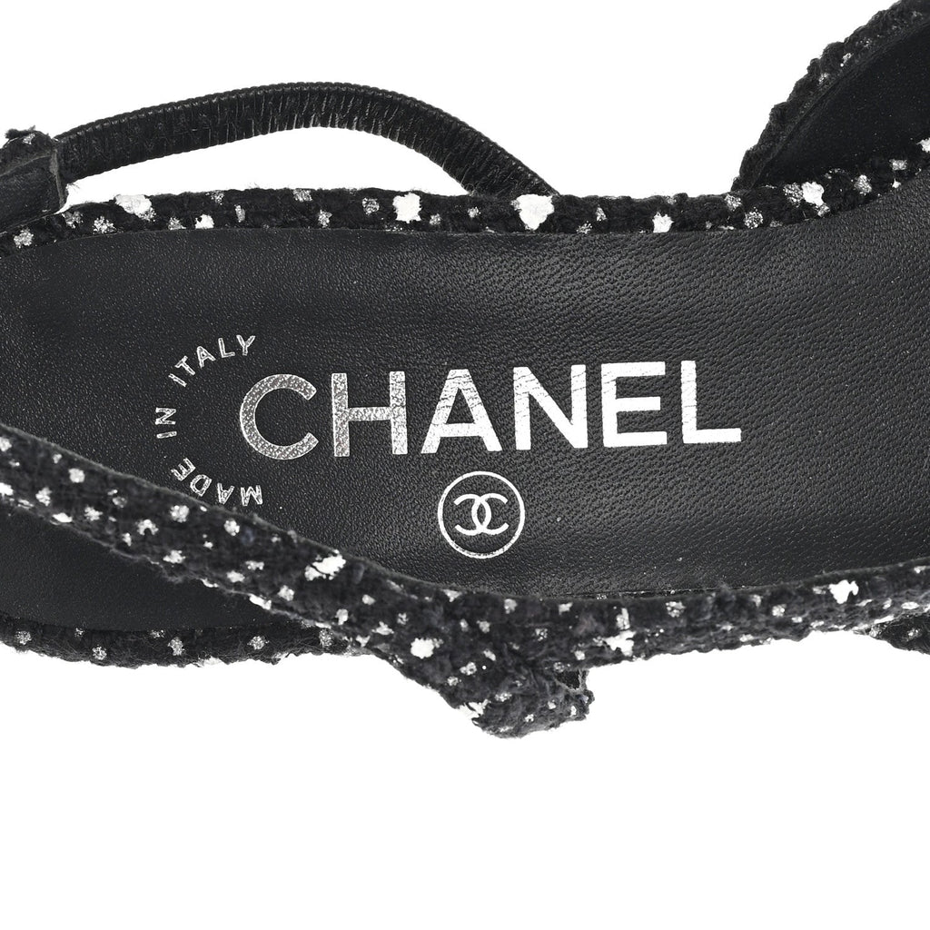 Chanel Tweed Polkadot Grosgrain Cap Toe CC Slingback Pumps 36 Black White Silver