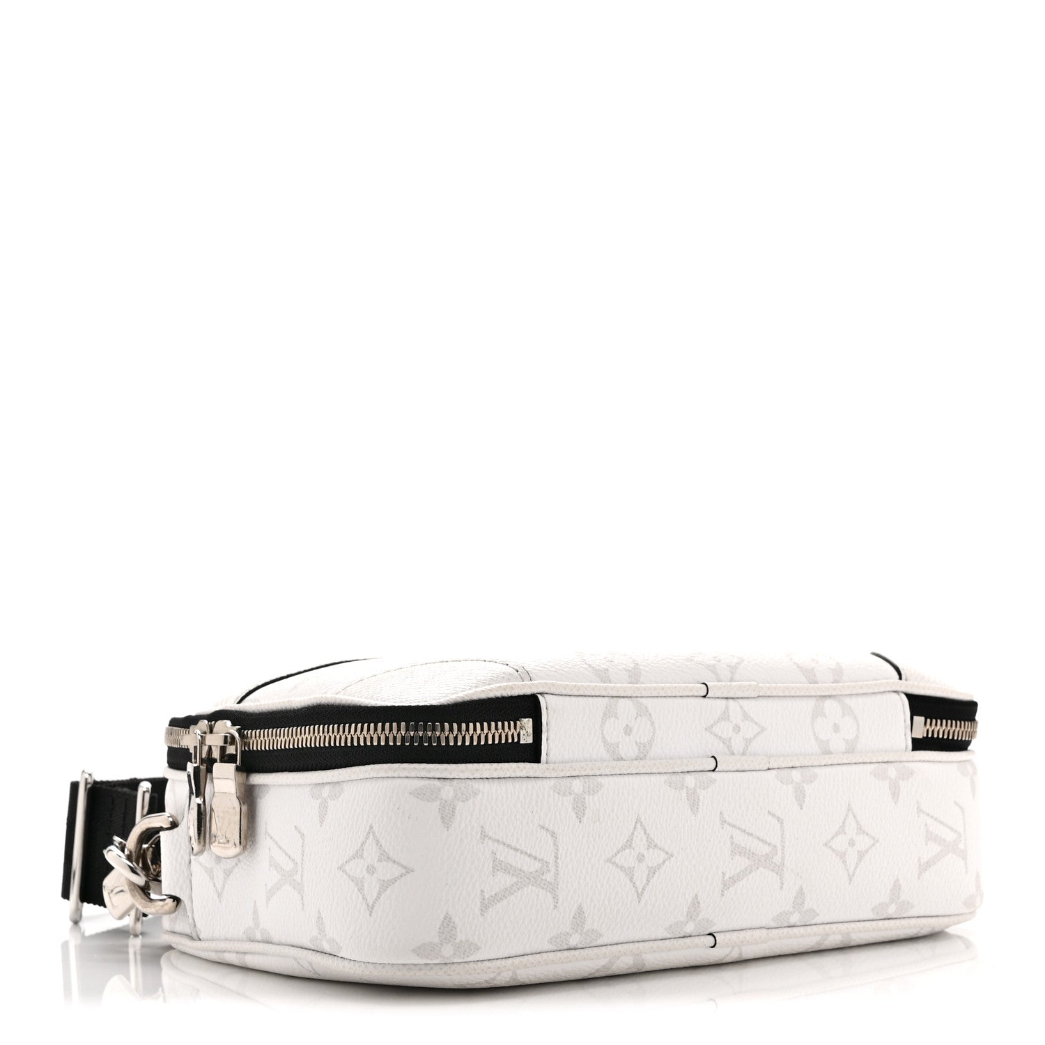 Louis Vuitton Taiga Monogram Alpha Messenger Optic White