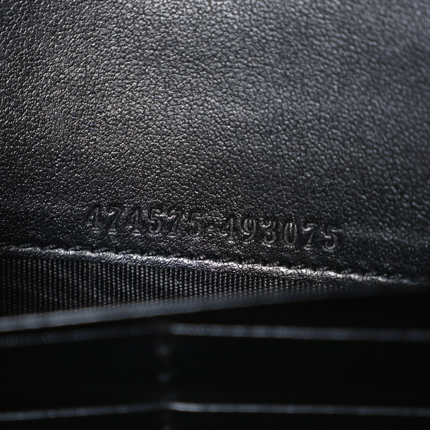 Gucci Calfskin Matelasse GG Marmont Chain Wallet Black