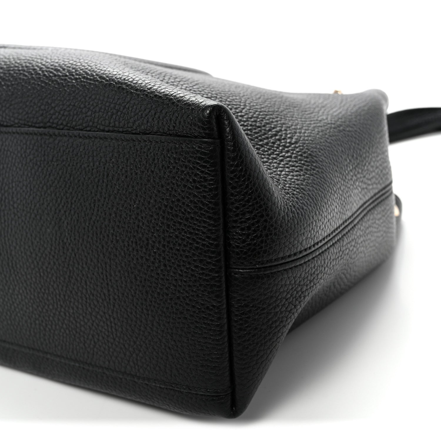 Gucci Pebbled Calfskin Medium Soho Chain Shoulder Bag Black