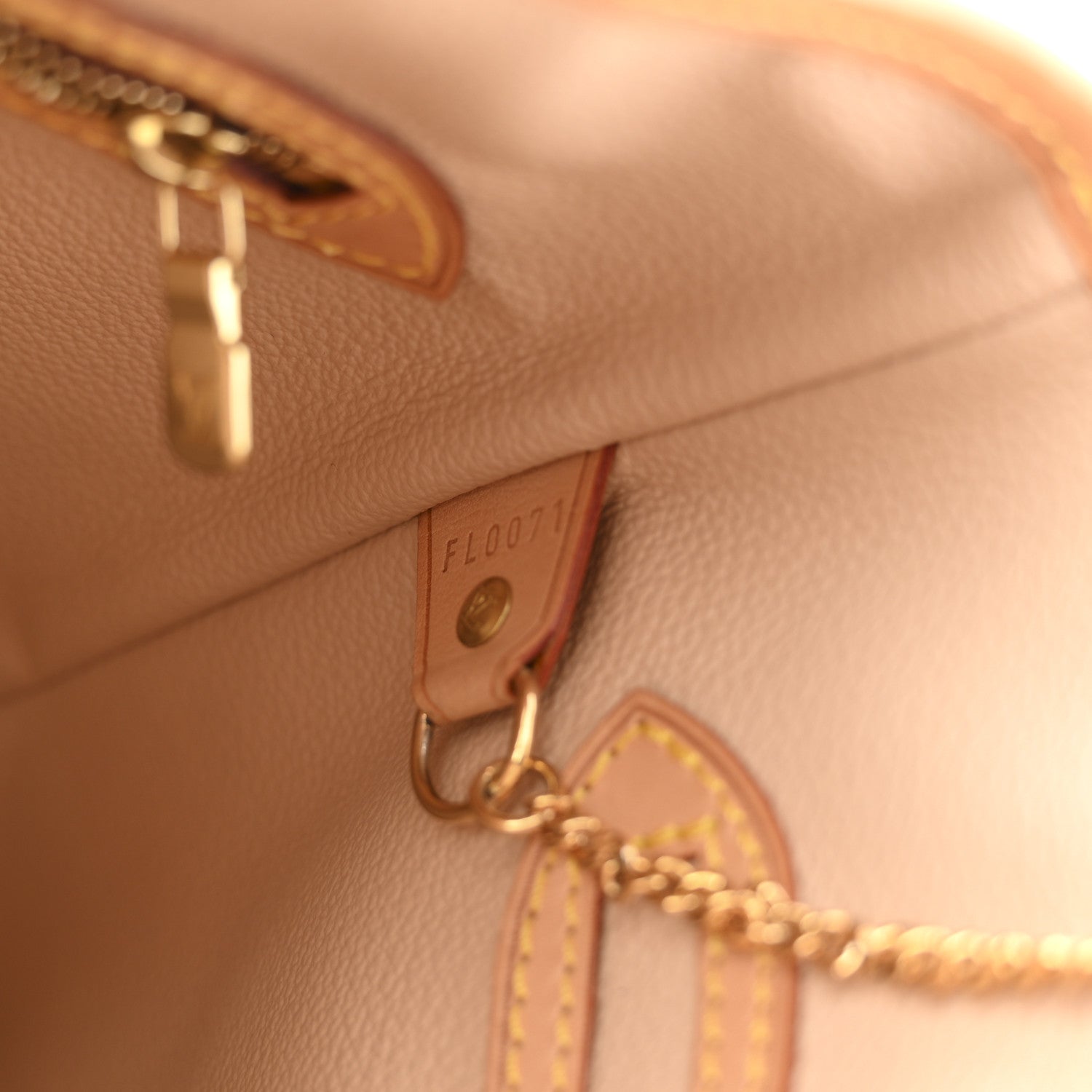 Louis Vuitton Monogram Petit Bucket 23