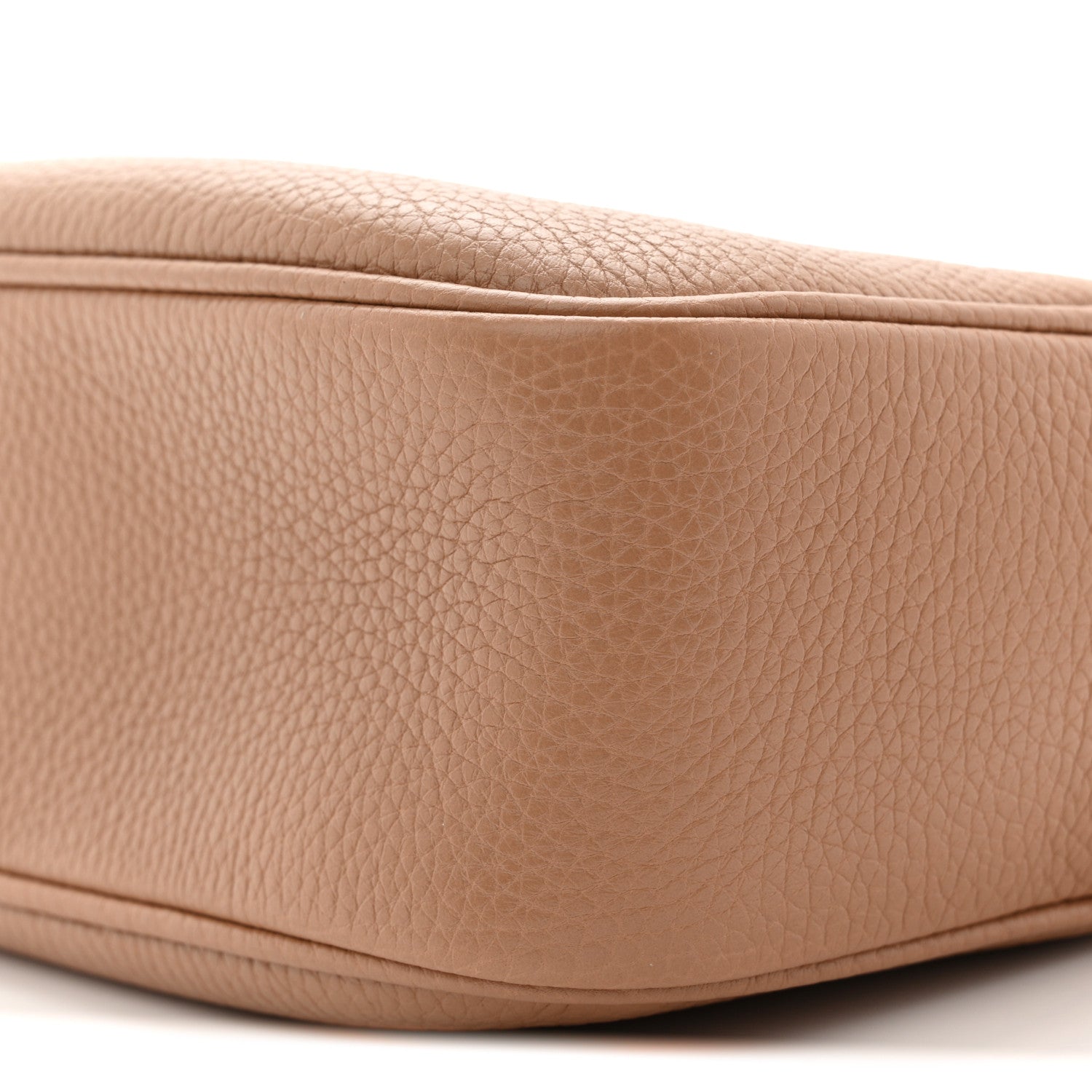 Gucci Pebbled Calfskin Small Soho Disco Bag Camelia