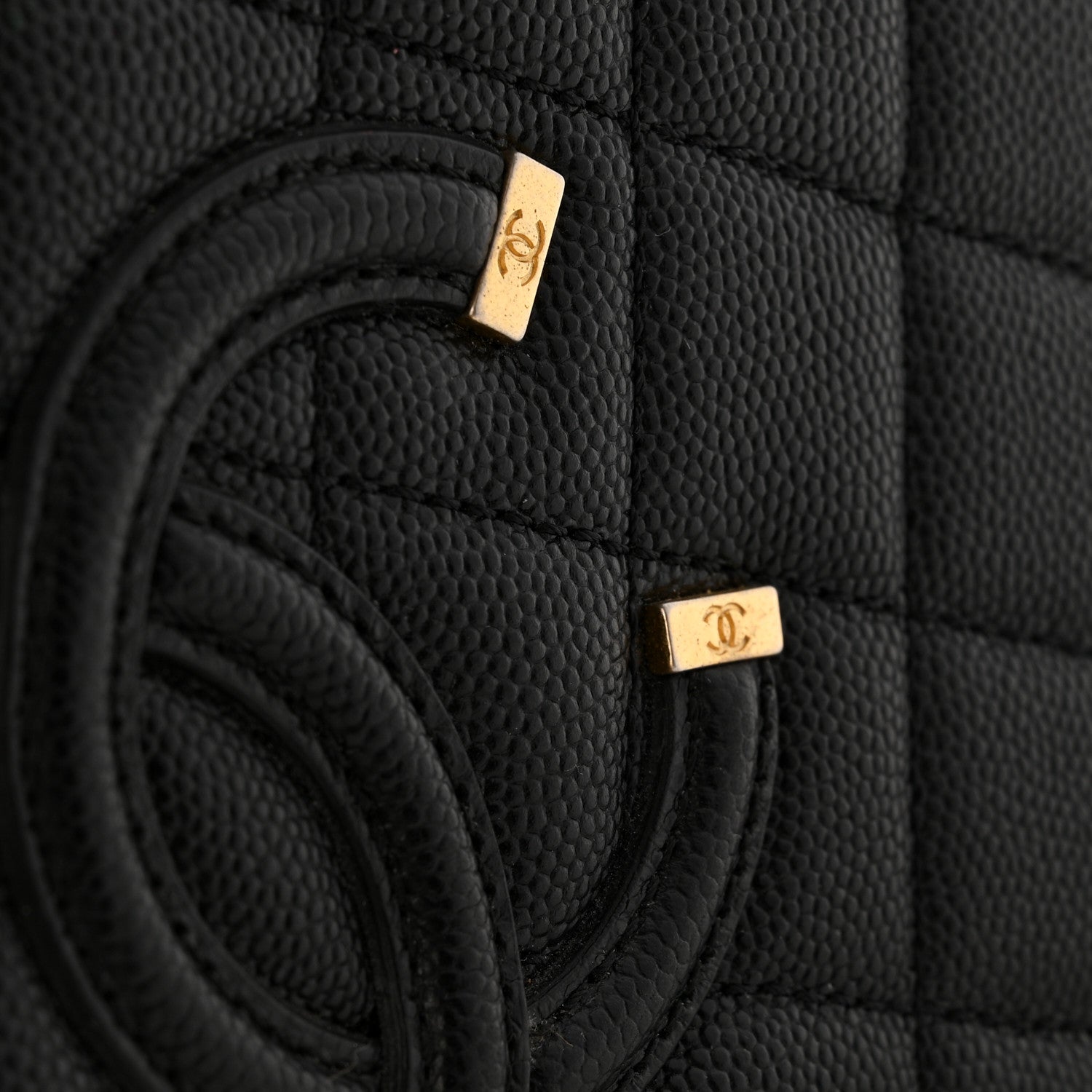 Chanel Caviar Quilted Medium CC Filigree Vanity Case Black