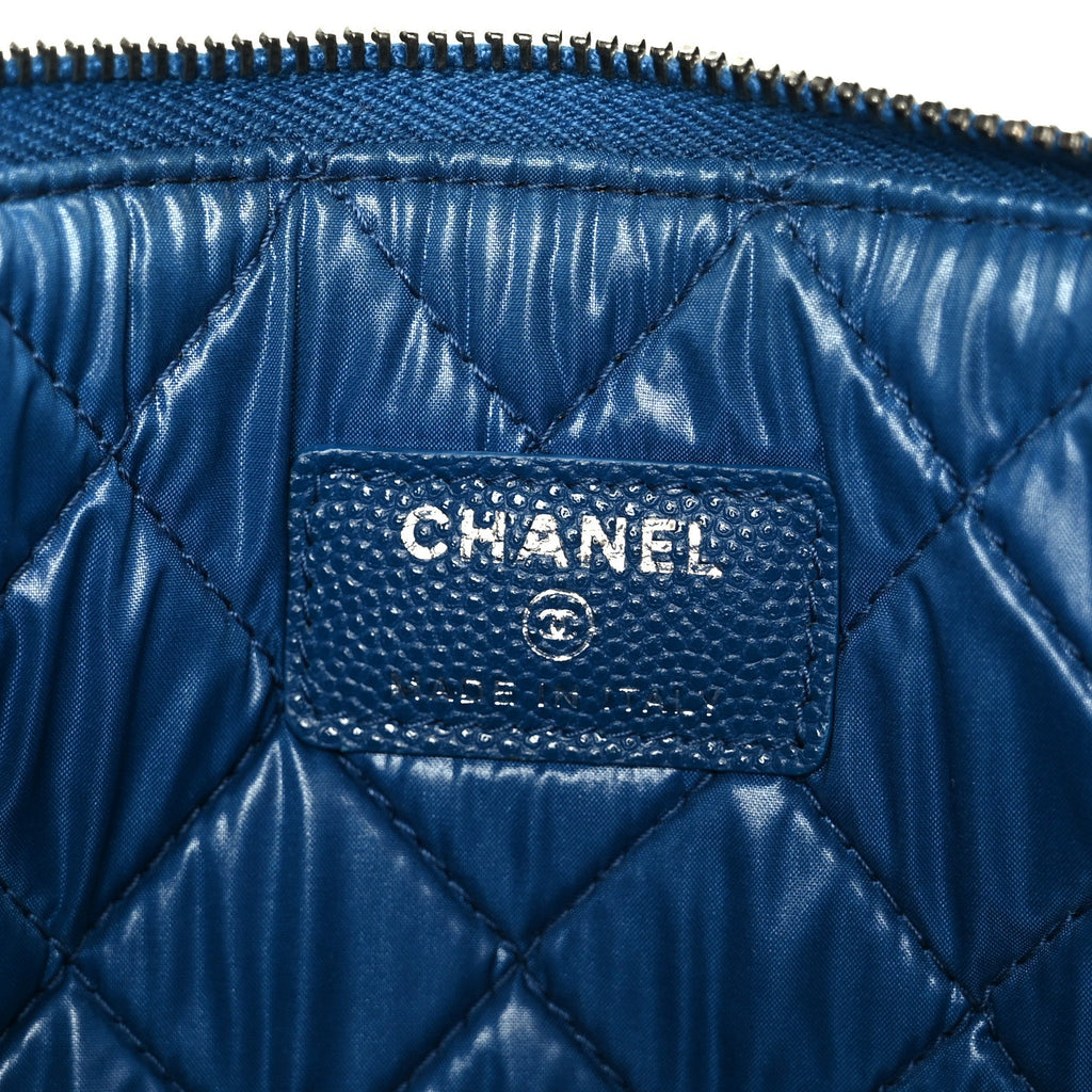 Caviar Quilted Medium Boy Cosmetic Case Blue