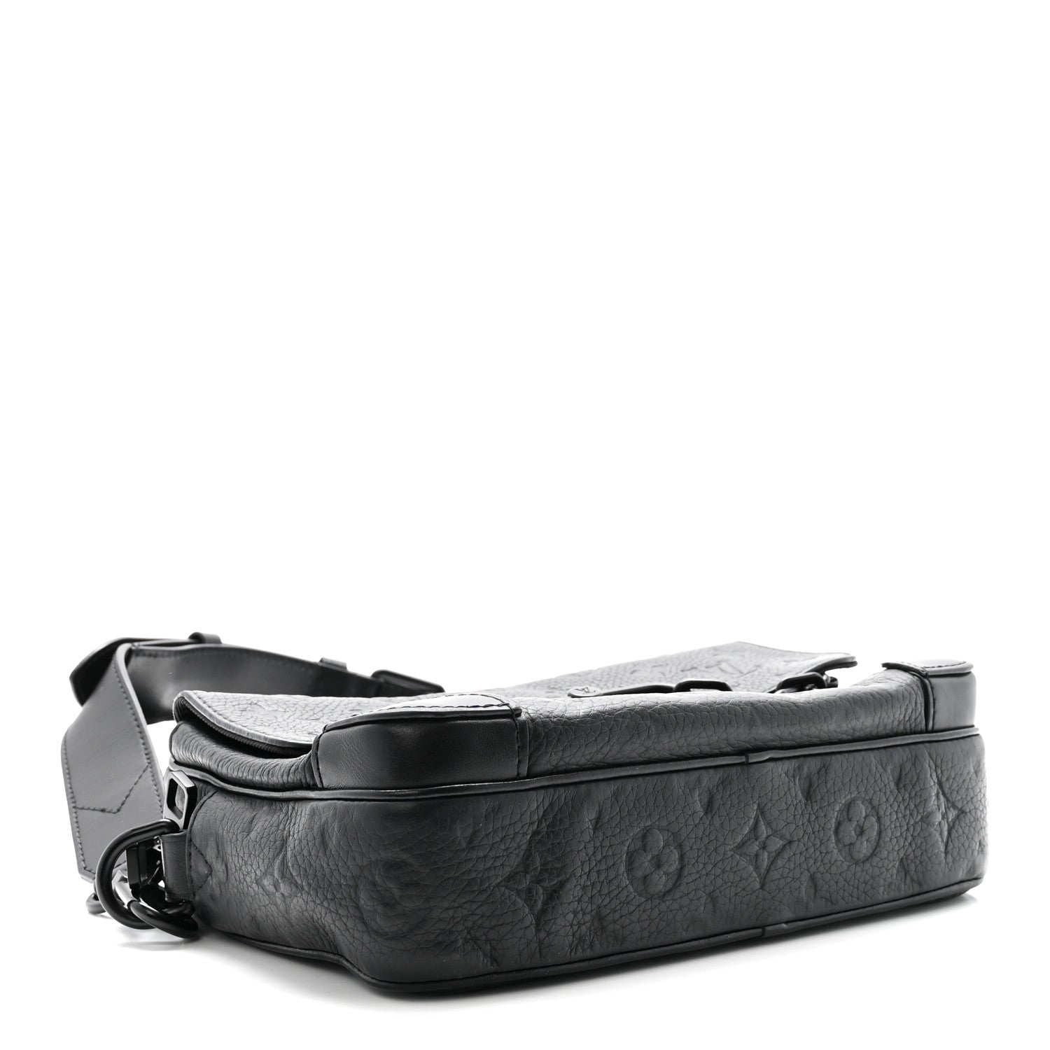 Louis Vuitton Taurillon Monogram Steamer Messenger Black