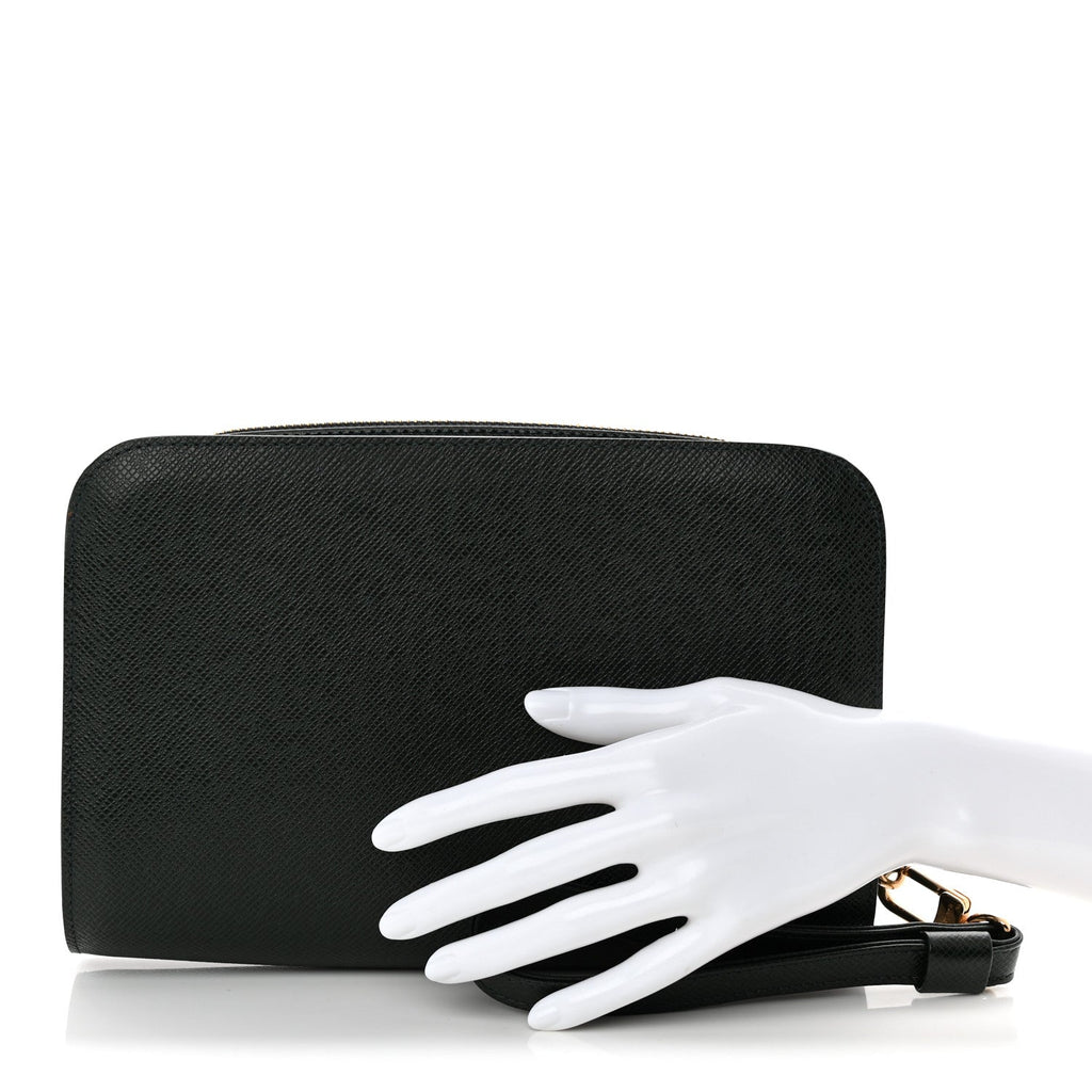 Louis Vuitton Taiga Baikal Pochette Epicea