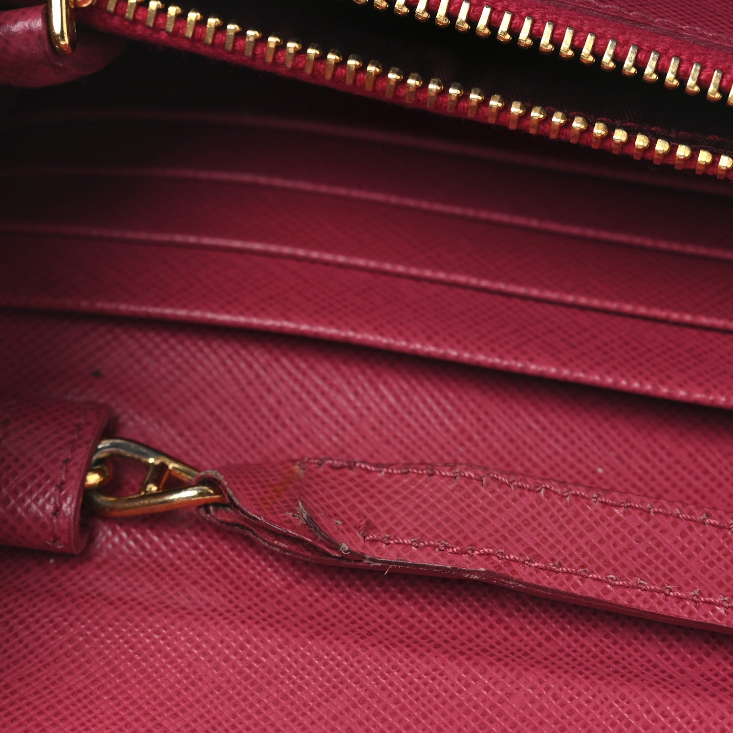 Prada Saffiano Metal Oro Chain Wallet Peonia