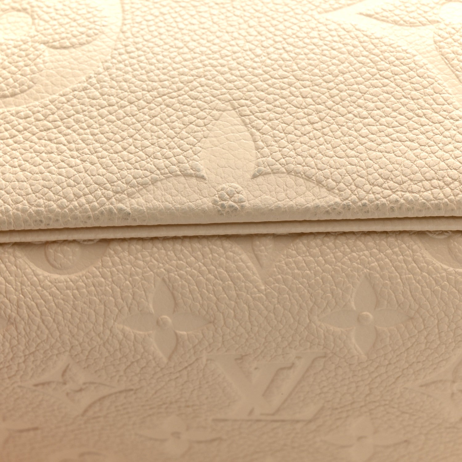 Louis Vuitton Empreinte Monogram Giant Neverfull MM Cream