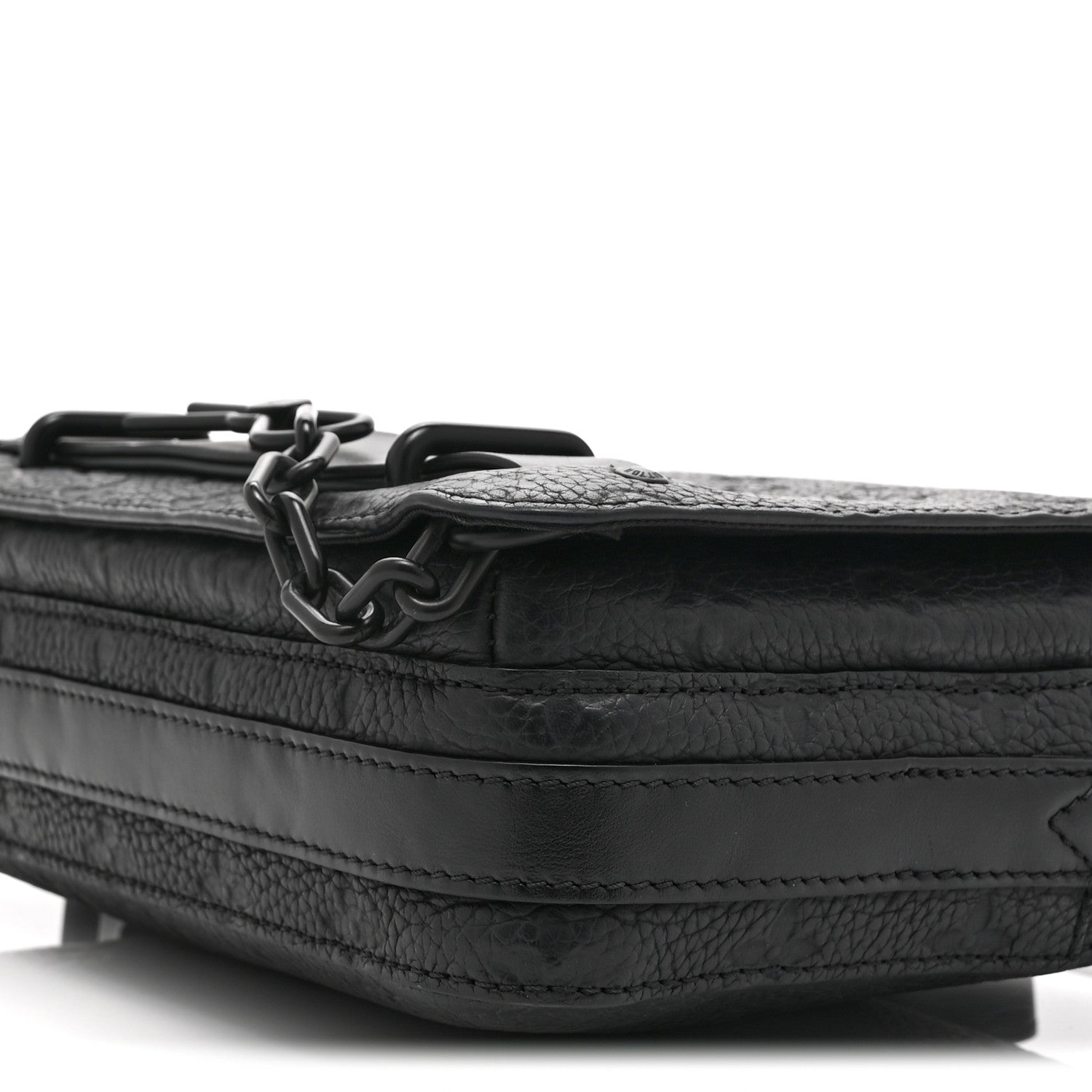 Louis Vuitton Taurillon Monogram Steamer Messenger Black