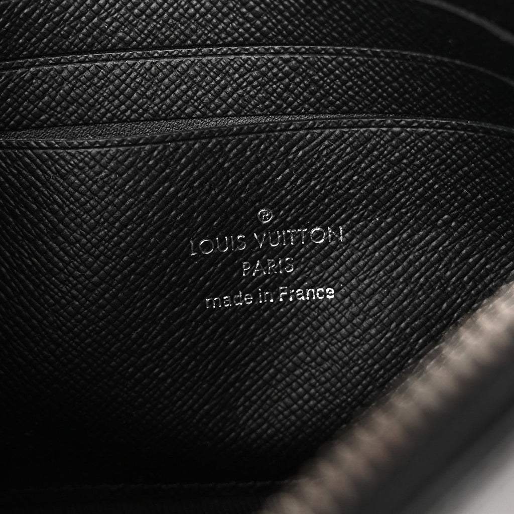 Louis Vuitton Monogram Eclipse Discovery Pochette