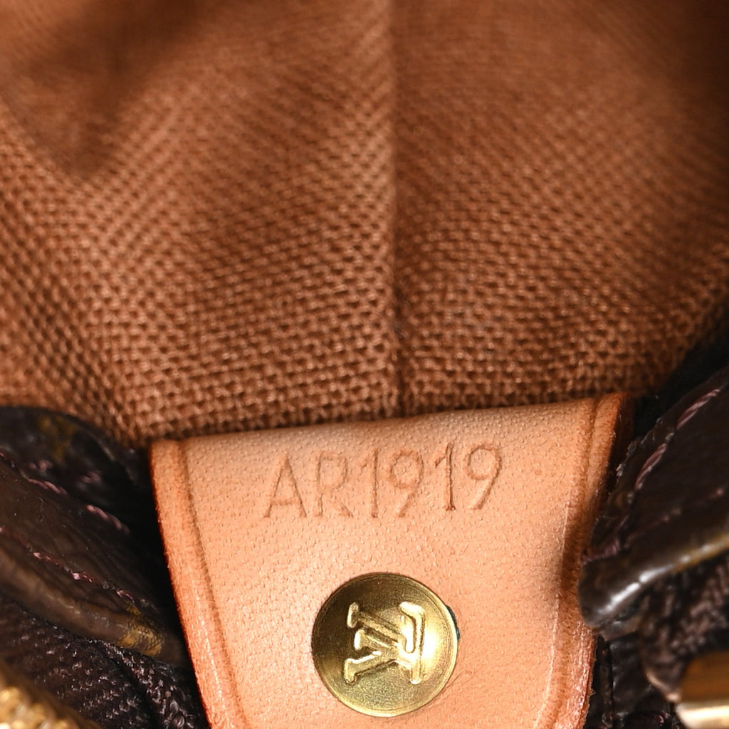 Louis Vuitton Monogram Cabas Mezzo