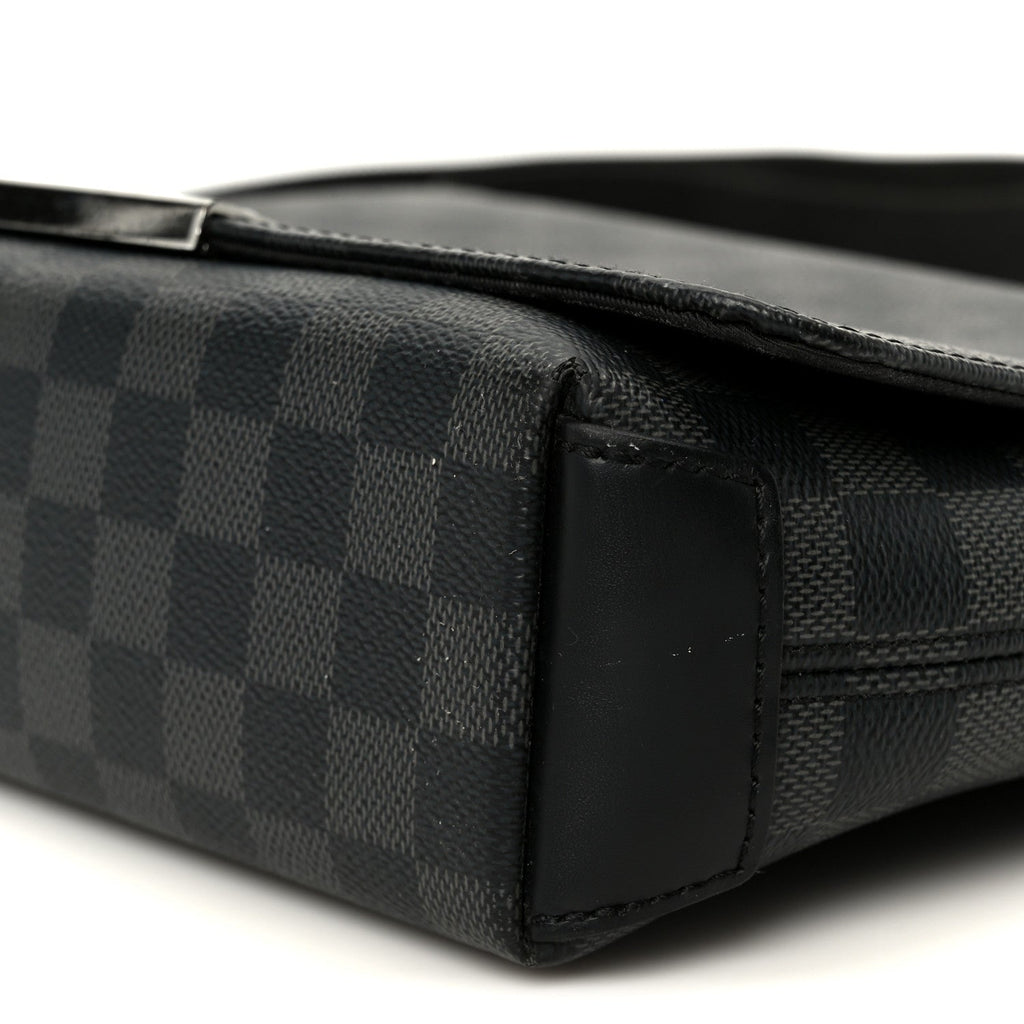 Louis Vuitton Damier Graphite District PM