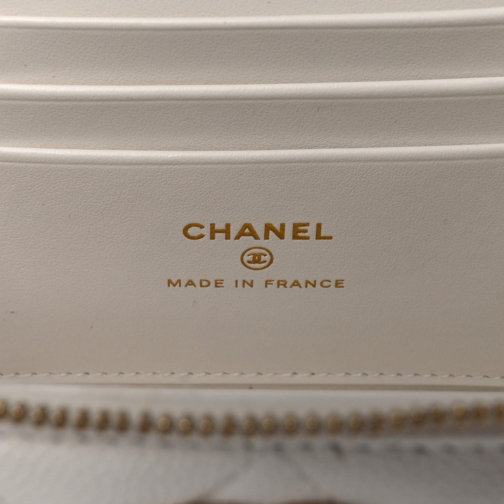 Chanel Caviar Quilted Crystal Hearts Small Vanity Case With Chain White