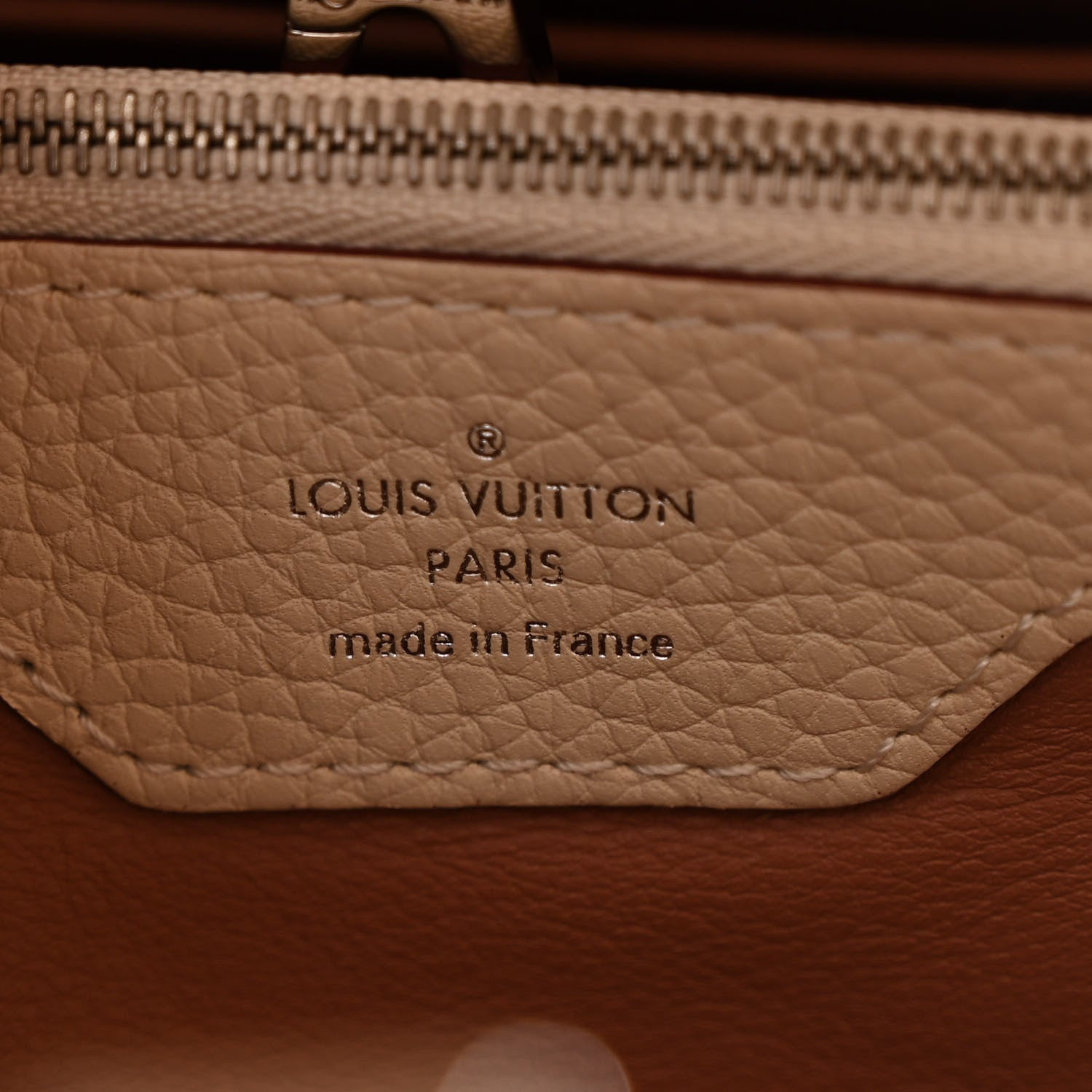 Louis Vuitton Taurillon Capucines MM Blanc Casse