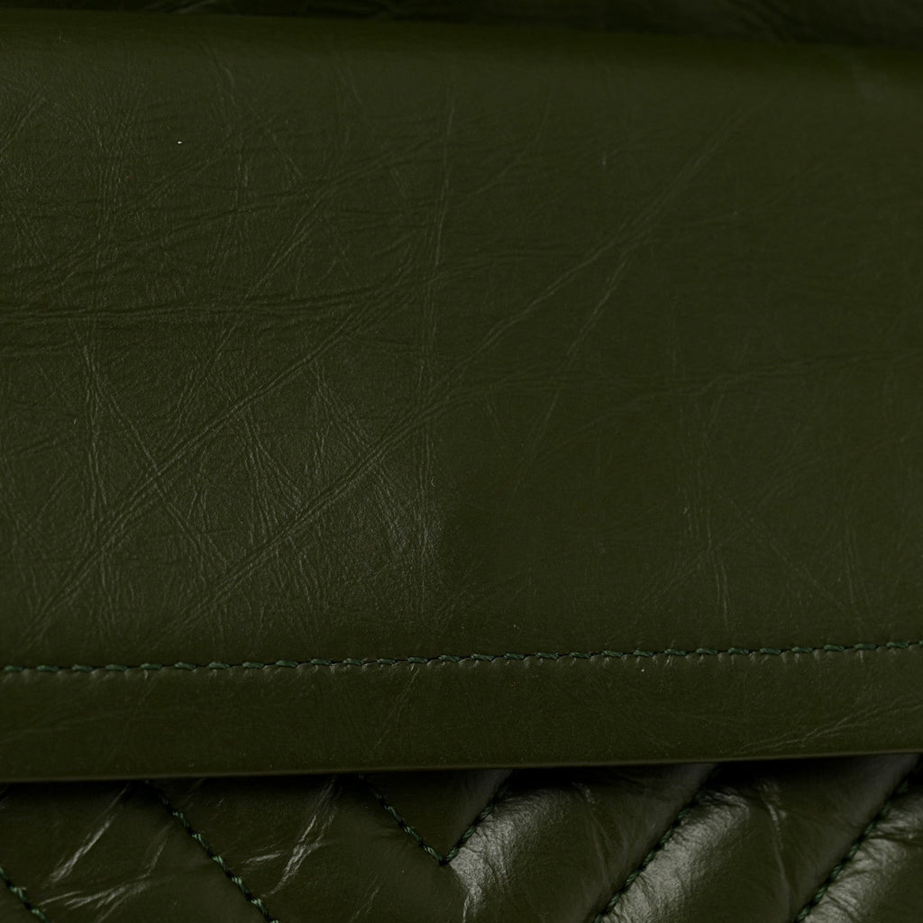 Chanel Aged Calfskin Chevron Quilted 2.55 Reissue 225 Flap Green