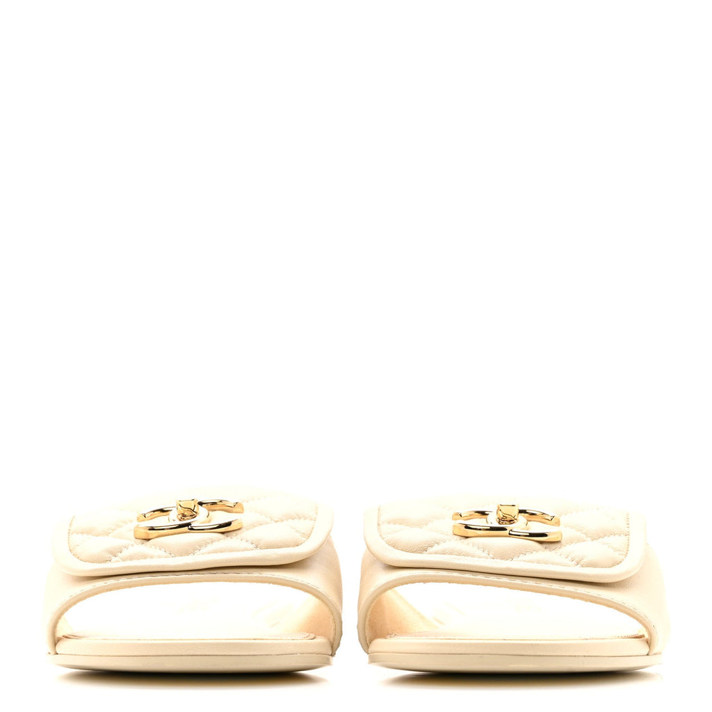 Lambskin Quilted Turnlock Flat Mules 39 Light Beige