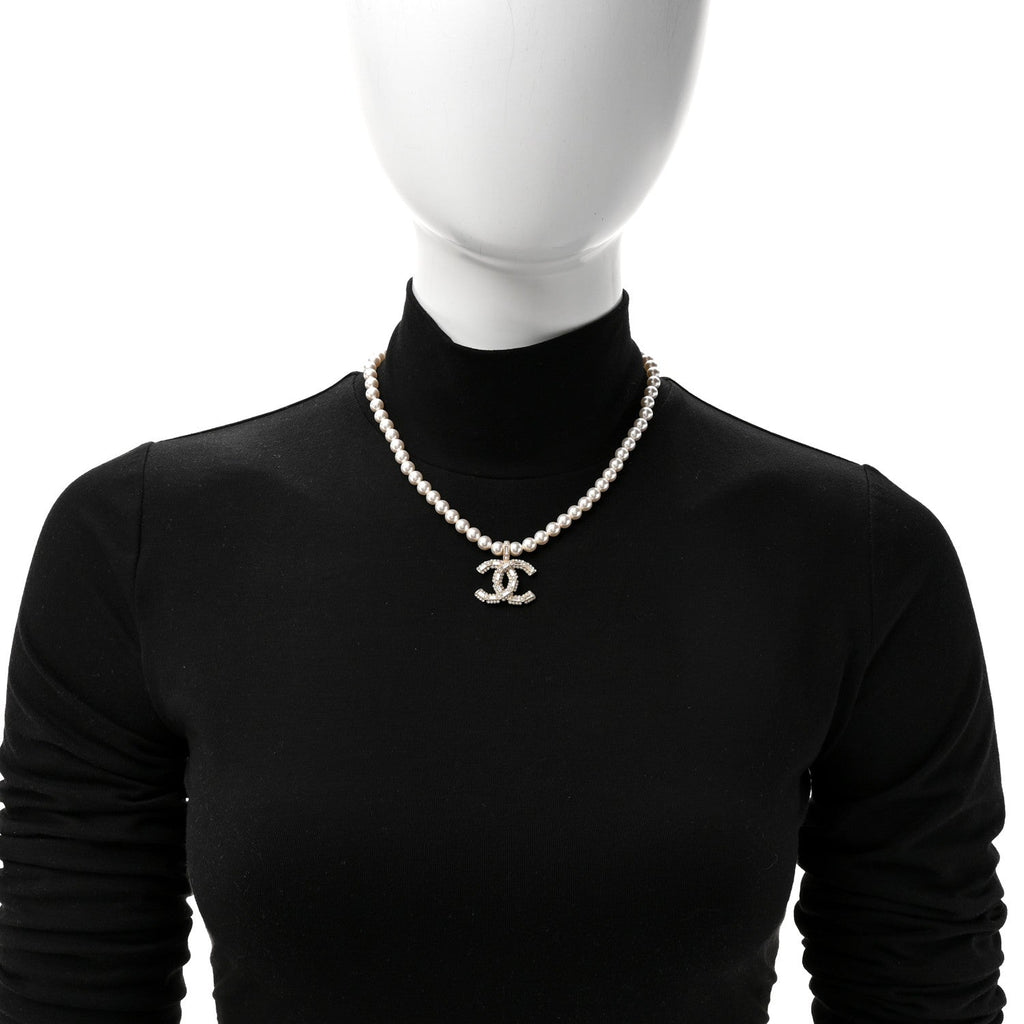 Pearl Crystal Baguette CC Short Necklace Gold