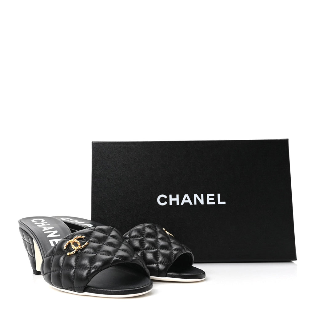 Lambskin Quilted Textured CC Mules 39 Black