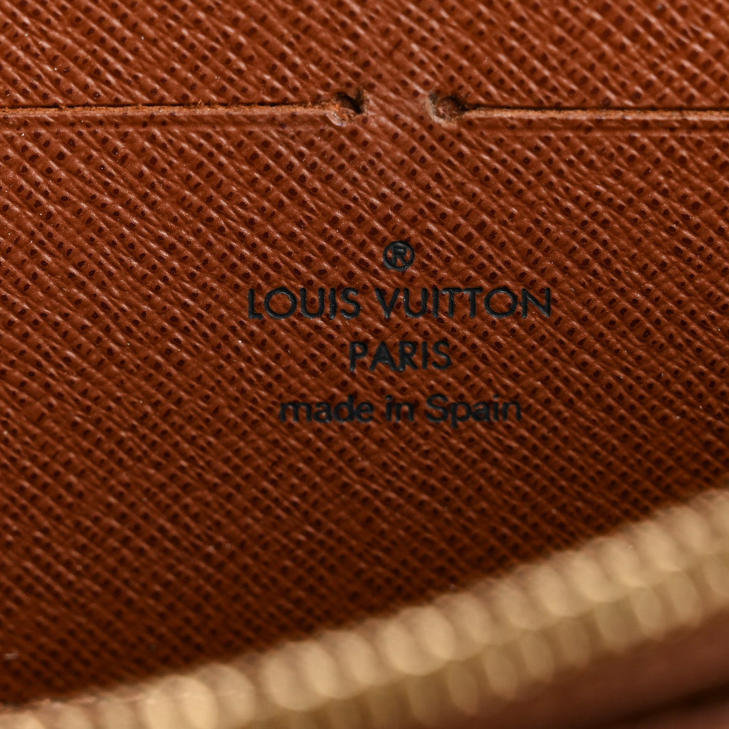 Louis Vuitton Monogram Zippy Wallet