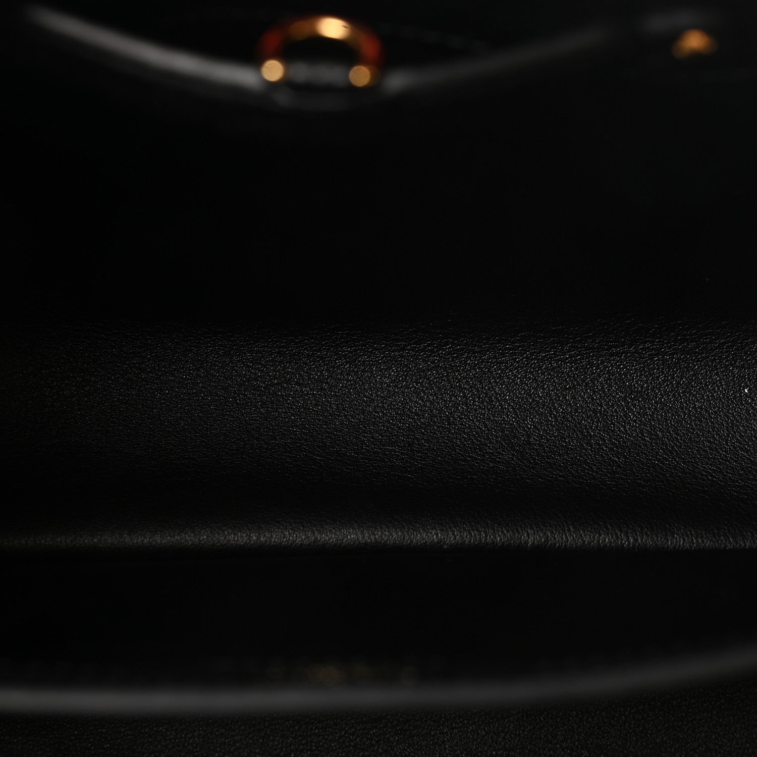 Louis Vuitton Taurillon Capucines MM Black Beige Red