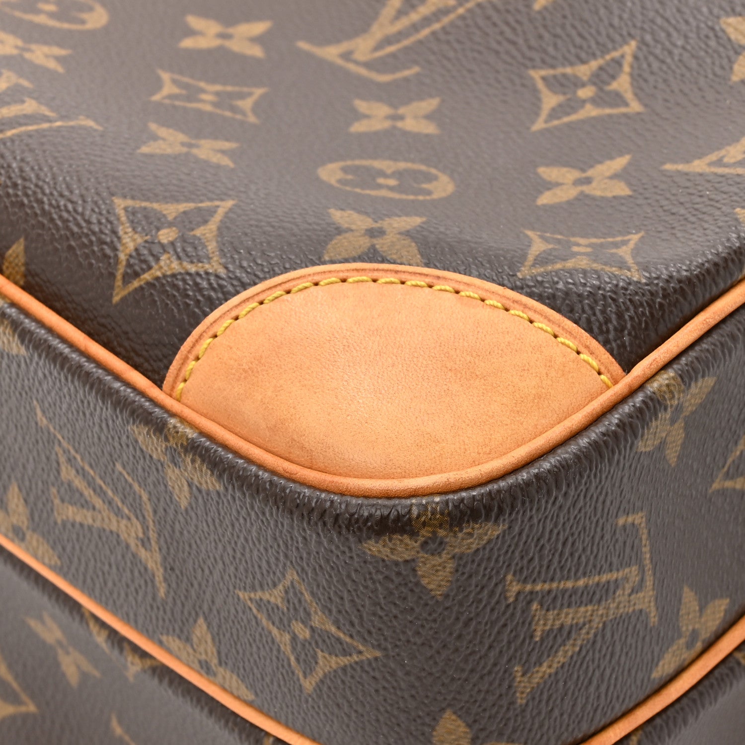 Louis Vuitton Monogram Nil 28