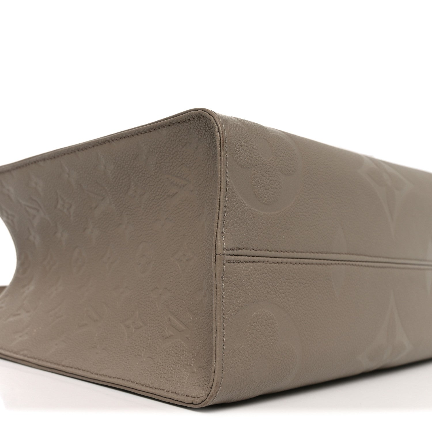 Louis Vuitton Empreinte Monogram Giant Onthego MM Tourterelle