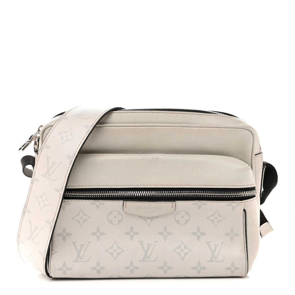Louis Vuitton Taigarama Outdoor Messenger Antartica