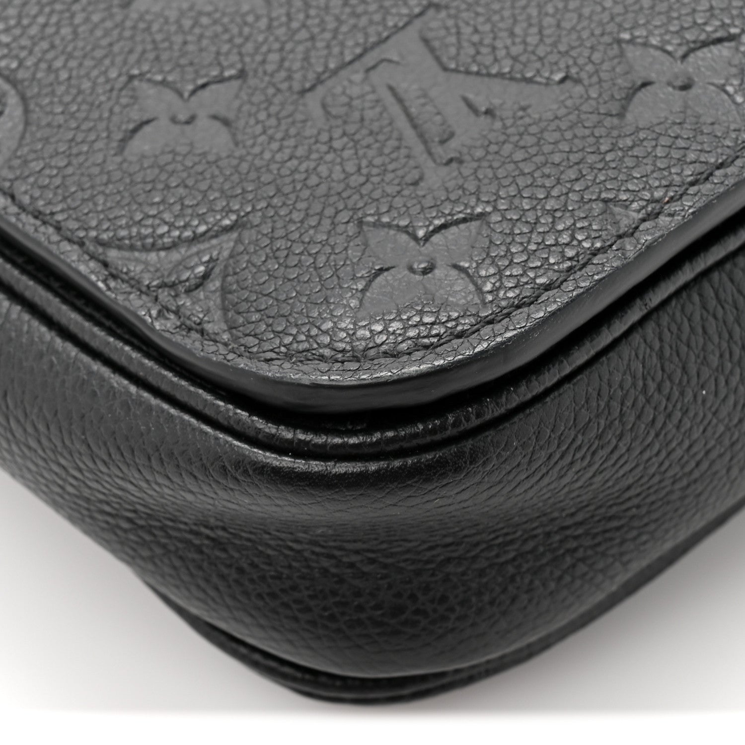 Louis Vuitton Empreinte Pochette Metis Black
